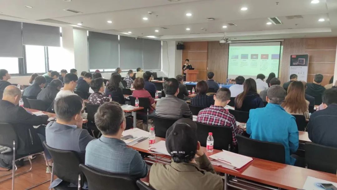 普創(chuàng)高級(jí)工程師、行業(yè)解決方案工程師戴寬正在發(fā)言