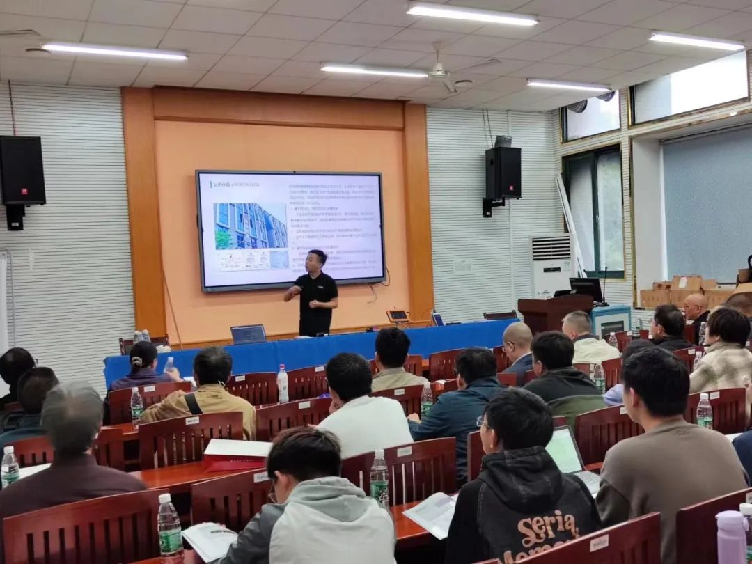 普創(chuàng)高級工程師、行業(yè)解決方案工程師章炳