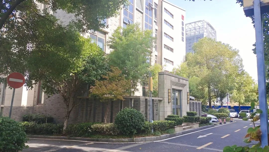 優(yōu)美的園區(qū)環(huán)境