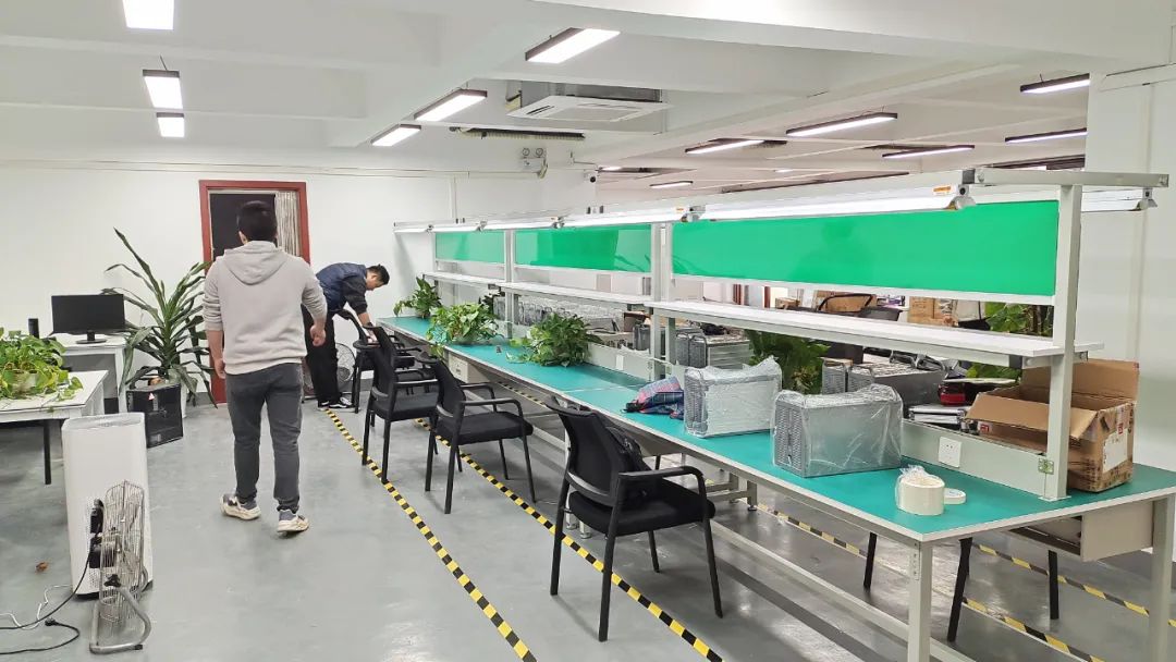 寬敞明亮的新辦公室